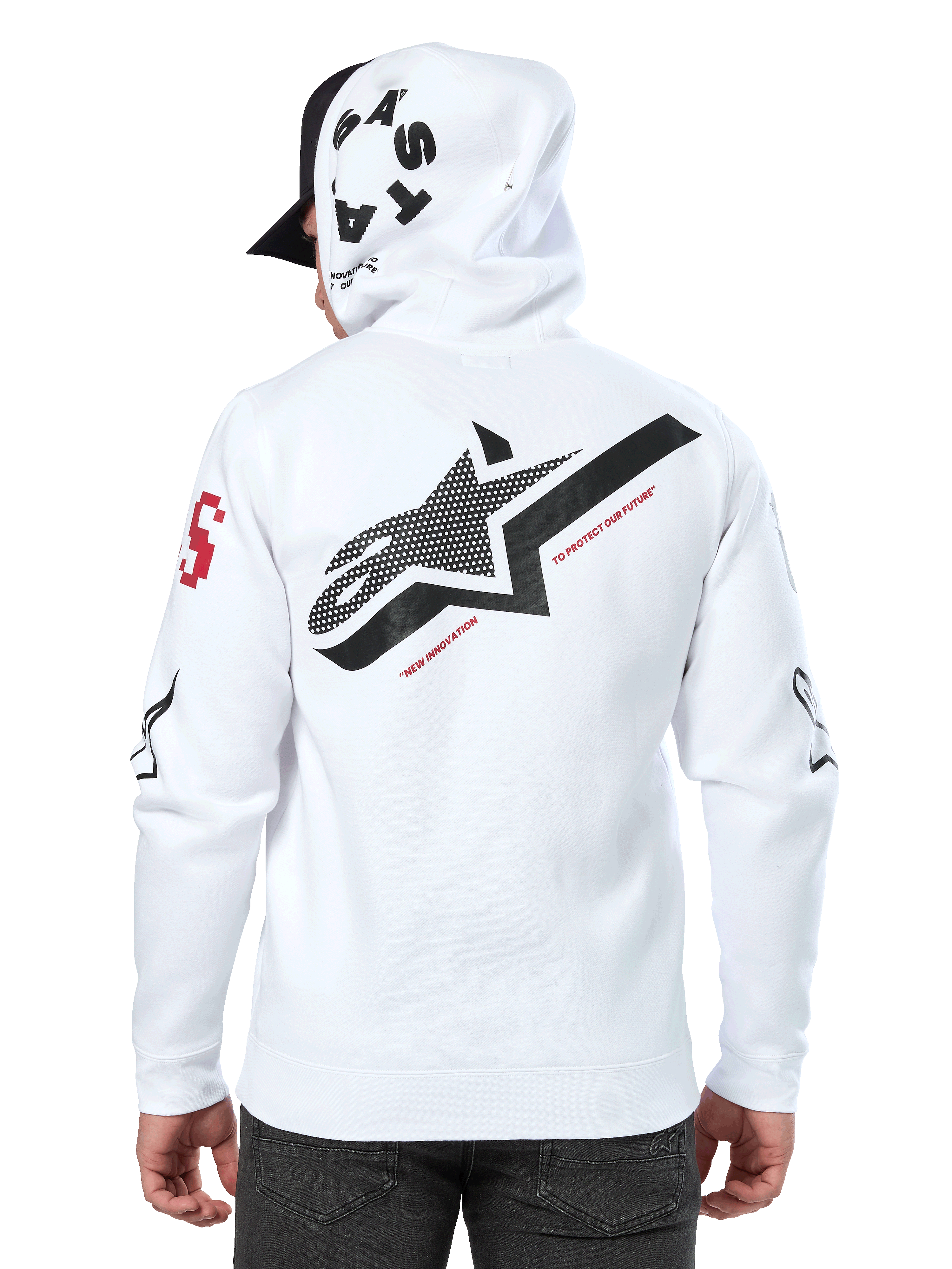 Bluza z kapturem Alpinestars Variegate, biała, widok z tyłu z dużym czarnym logo gwiazdy i czerwonym tekstem, grafiki z wieloma logotypami na rękawach i kapturze, casualowy streetwear w stylu motorsportowym