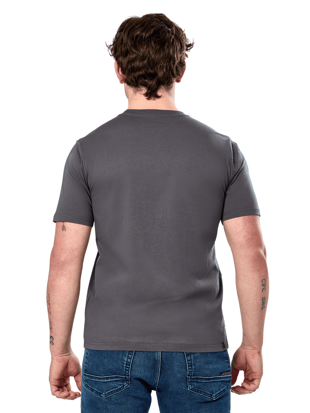 Alpinestars Cereal CSF Tee, koszulka z krótkim rękawem, grafitowa, widok z tyłu, model w niebieskich dżinsach, codzienna odzież uliczna inspirowana motorsportem