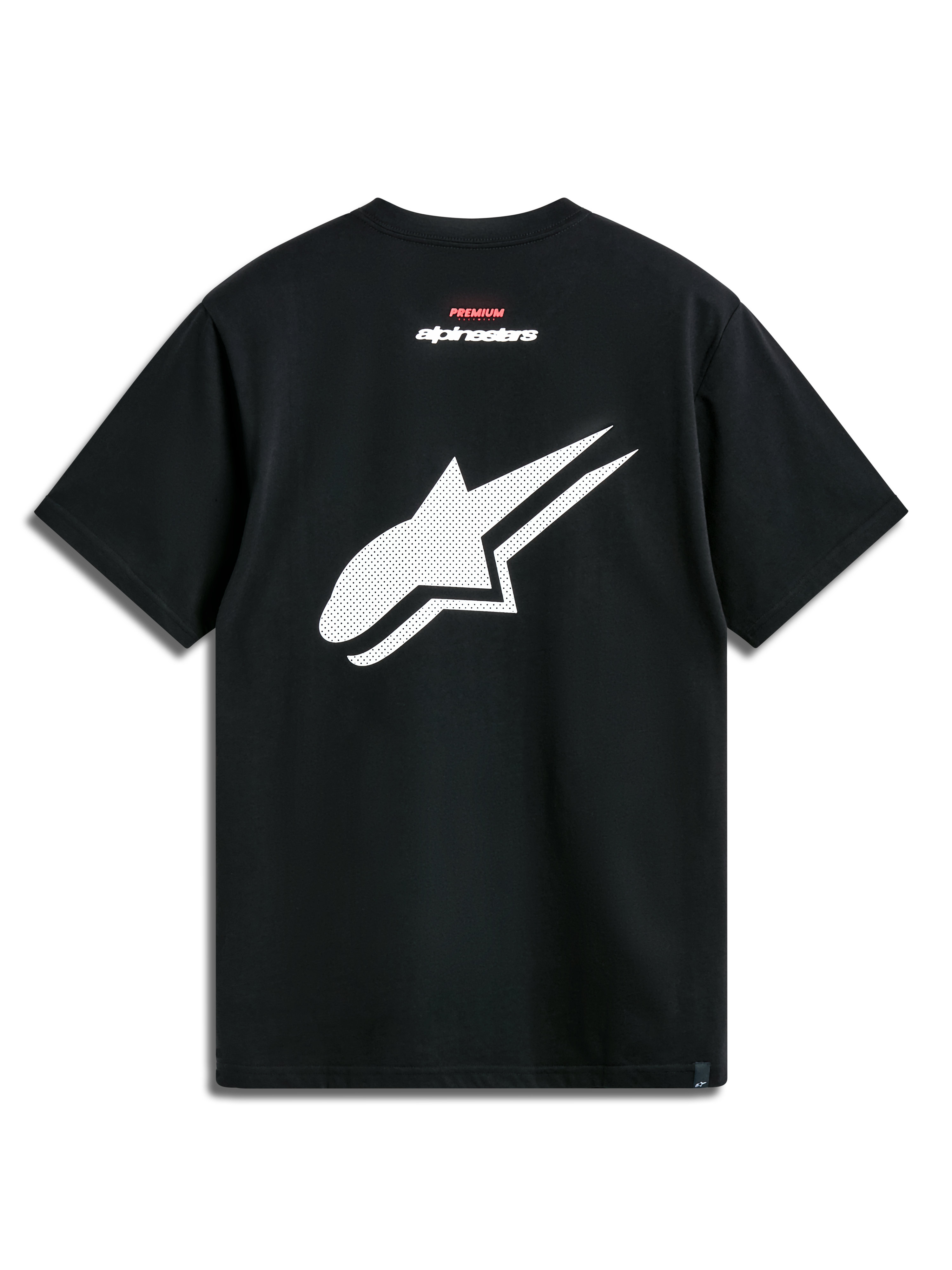 Alpinestars Formulate Csf Tee, koszulka z krótkim rękawem, czarna, widok z tyłu z dużym białym perforowanym logo Astars oraz czerwono-białym brandingiem tekstowym, codzienna odzież uliczna w stylu motorsport