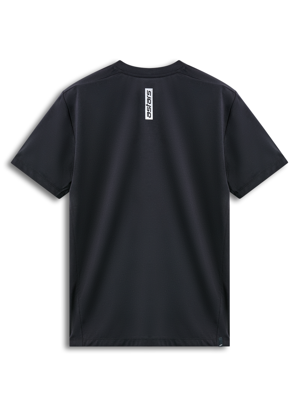 Alpinestars Point Performance Tee, t-shirt z krótkim rękawem, czarny, widok z tyłu z pionowym białym nadrukiem logo Astars na karku, odprowadzająca wilgoć odzież sportowa