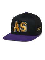 Alpinestars Franchise Hat, czapka z płaskim daszkiem, czarno-fioletowa, złote haftowane logo AS 3D z białym konturem, fioletowy daszek i guzik na górze, usztywniona konstrukcja Flex Fit