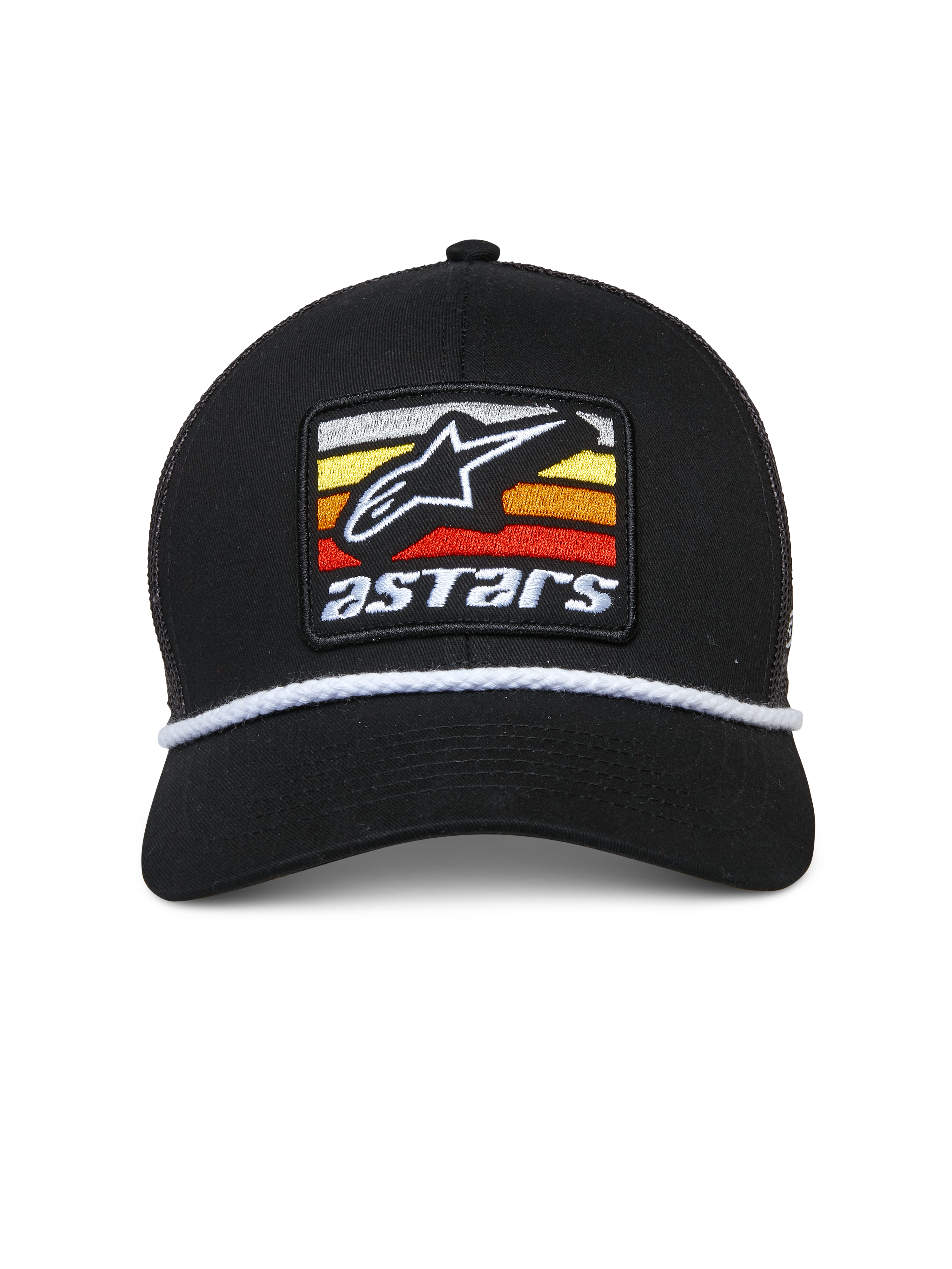 Alpinestars Selica Trucker Hat, czarna czapka typu trucker, z przodu haftowana naszywka z białym logo Astars i kolorowymi pasami, biały pleciony sznurek, zakrzywiony daszek, strukturalna korona, styl streetwear inspirowany motorsportem