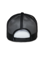 Alpinestars Ayess Trucker Hat, codzienna czapka sportowa, biało-czarna, widok z tyłu z czarnymi panelami z oddychającej siateczki i regulowanym zapięciem snapback, klasyczny fason trucker z piankową koroną
