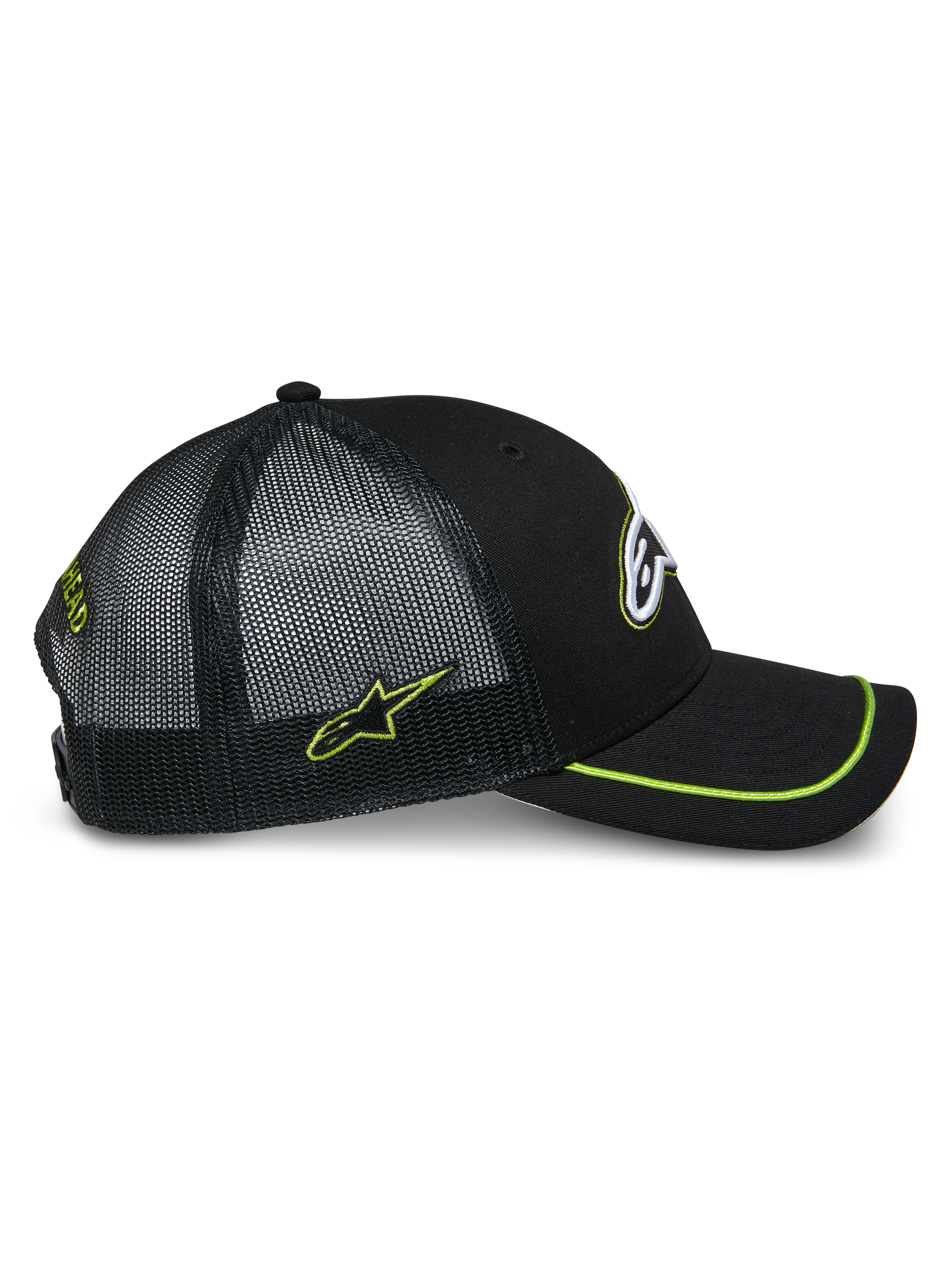 Alpinestars Exceed Trucker Hat, widok z boku, czarna z limonkowymi akcentami, siateczkowe panele z tyłu, zakrzywiony daszek z limonkową taśmą sutache, haftowane logo z boku, codzienne nakrycie głowy w stylu motorsportowym