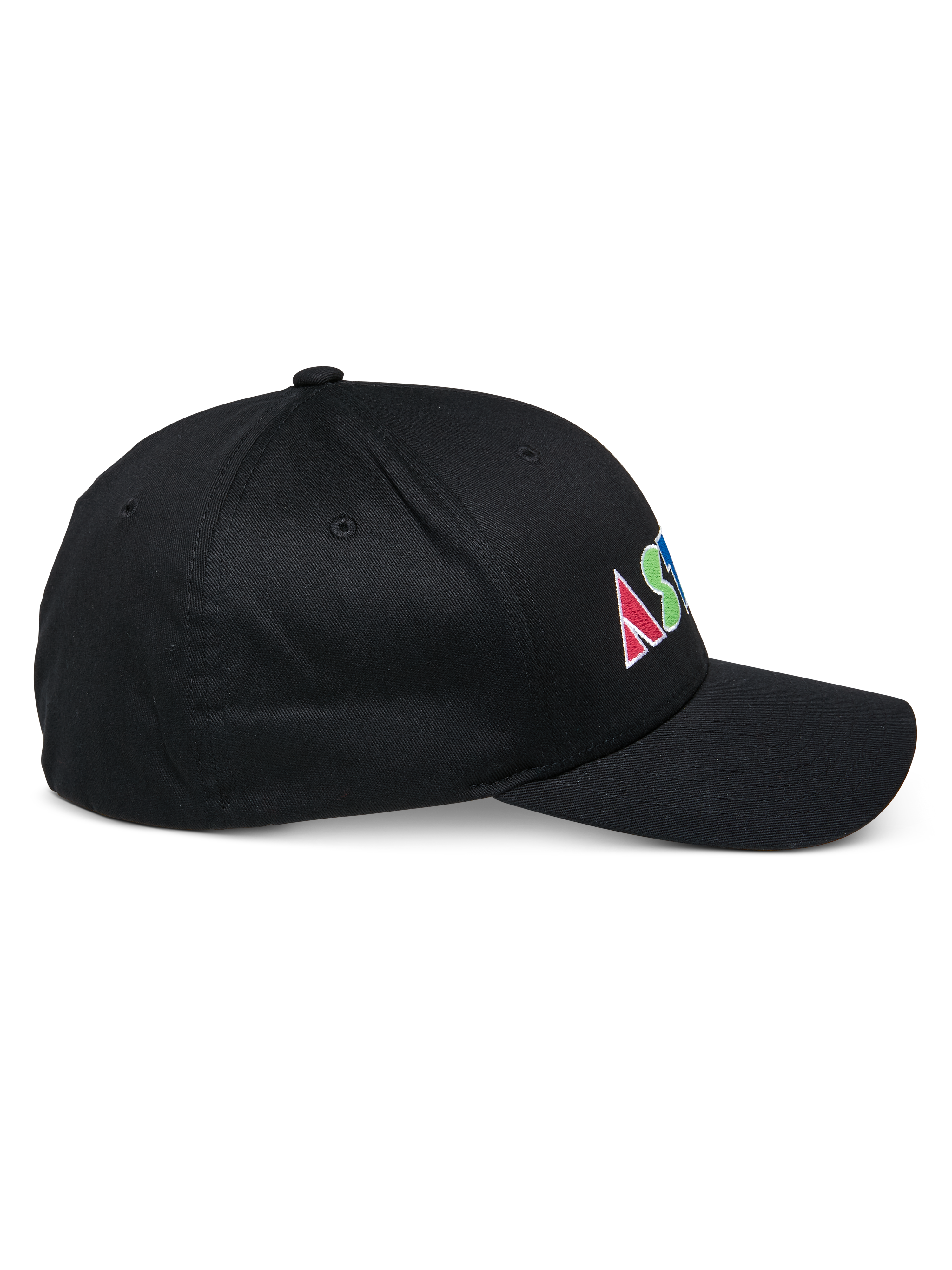 Alpinestars Cereal Hat, czarna usztywniona czapka z daszkiem, widok z boku, kolorowy płaski haft z boku z geometrycznymi literami, zakrzywiony daszek, casualowy design sportowy.