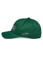 Alpinestars Cereal Hat, zielona czapka z daszkiem, widok z boku, zakrzywiony daszek, haftowane czarno-białe logo gwiazdy, sportowe nakrycie głowy