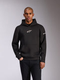 Alpinestars Insight Hoodie, czarna bluza z kapturem typu pullover, białe logo Astars na klatce piersiowej i napis na rękawie, kieszeń typu kangurka, dwustronny polar tri-blend, codzienna odzież motorsportowa w stylu streetwear