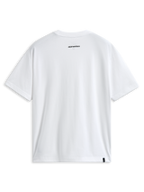 Koszulka Alpinestars Focused Oversized CSF, t-shirt z krótkim rękawem, biała, widok z tyłu z małym czarnym logo Alpinestars na karku i zewnętrzną metką na dole, codzienna odzież streetwear