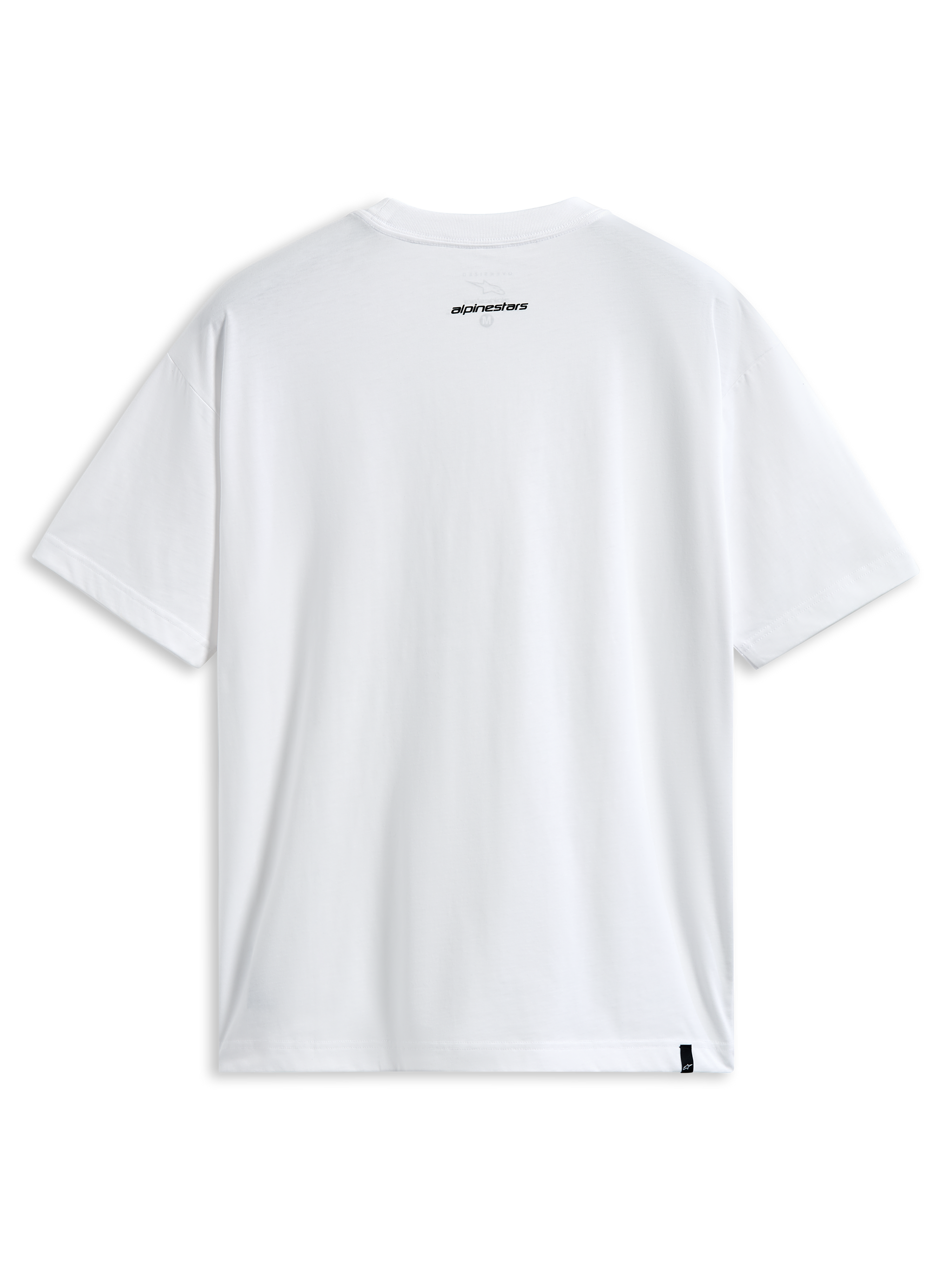 Koszulka Alpinestars Focused Oversized CSF, t-shirt z krótkim rękawem, biała, widok z tyłu z małym czarnym logo Alpinestars na karku i zewnętrzną metką na dole, codzienna odzież streetwear