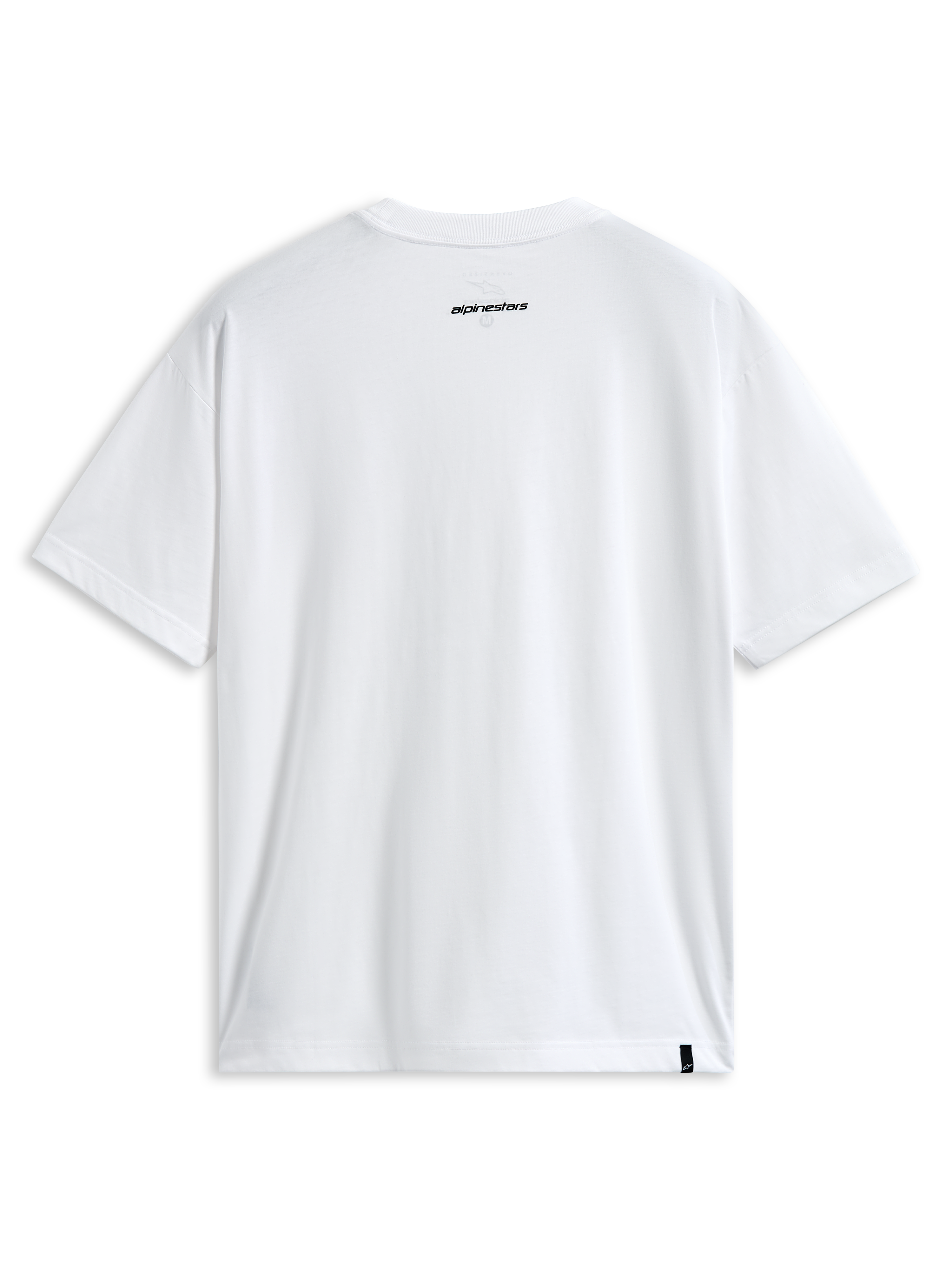 Koszulka Alpinestars Focused Oversized CSF, t-shirt z krótkim rękawem, biała, widok z tyłu z małym czarnym logo Alpinestars na karku i zewnętrzną metką na dole, codzienna odzież streetwear