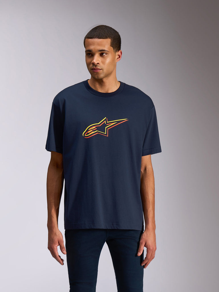 Alpinestars Alter Oversized CSF Tee, koszulka z krótkim rękawem, granatowa, pomarańczowe i żółte logo Astars z przesunięciem kolorów, casualowa odzież streetwear w stylu motorsport