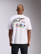 Alpinestars Wild Oversized CSF Tee, biała koszulka z krótkim rękawem, widok z tyłu z wyrazistym, wielokolorowym logo Astars i nadrukami, krój oversize, codzienna odzież motorsport streetwear