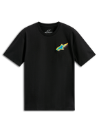Alpinestars Angler CSF Tee, czarna koszulka z krótkim rękawem, żywe, wielokolorowe logo Astars z niebieską gwiazdą i żółtą obwódką na piersi, casualowa odzież motorsportowa