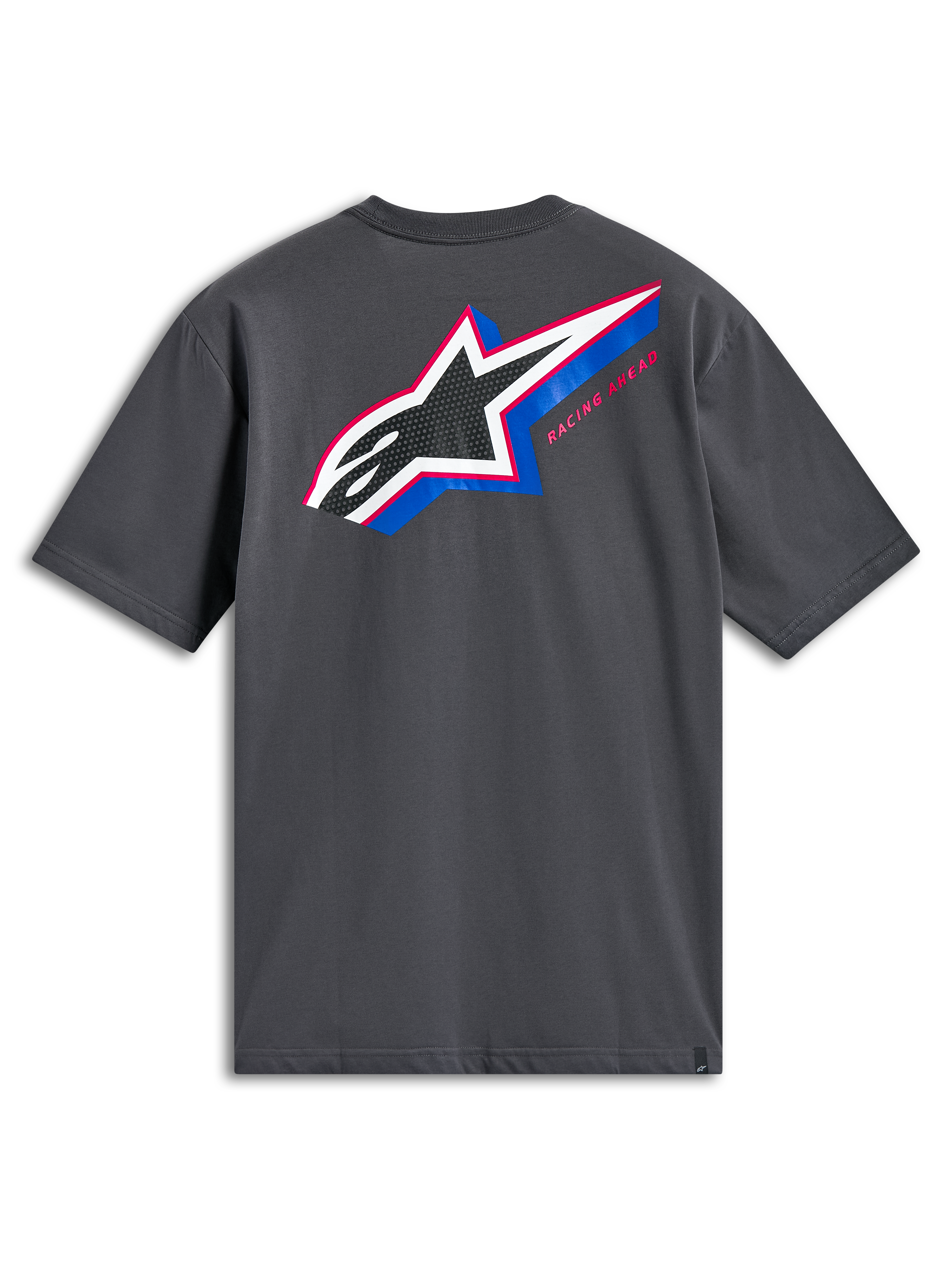 Alpinestars Angler CSF Tee, t-shirt z krótkim rękawem, ciemnoszary, widok z tyłu z dużym wielokolorowym logo Astars z perforowanym wypełnieniem, niebieskie i różowe akcenty oraz napis „Racing Ahead”, casualowy streetwear w stylu motorsportowym