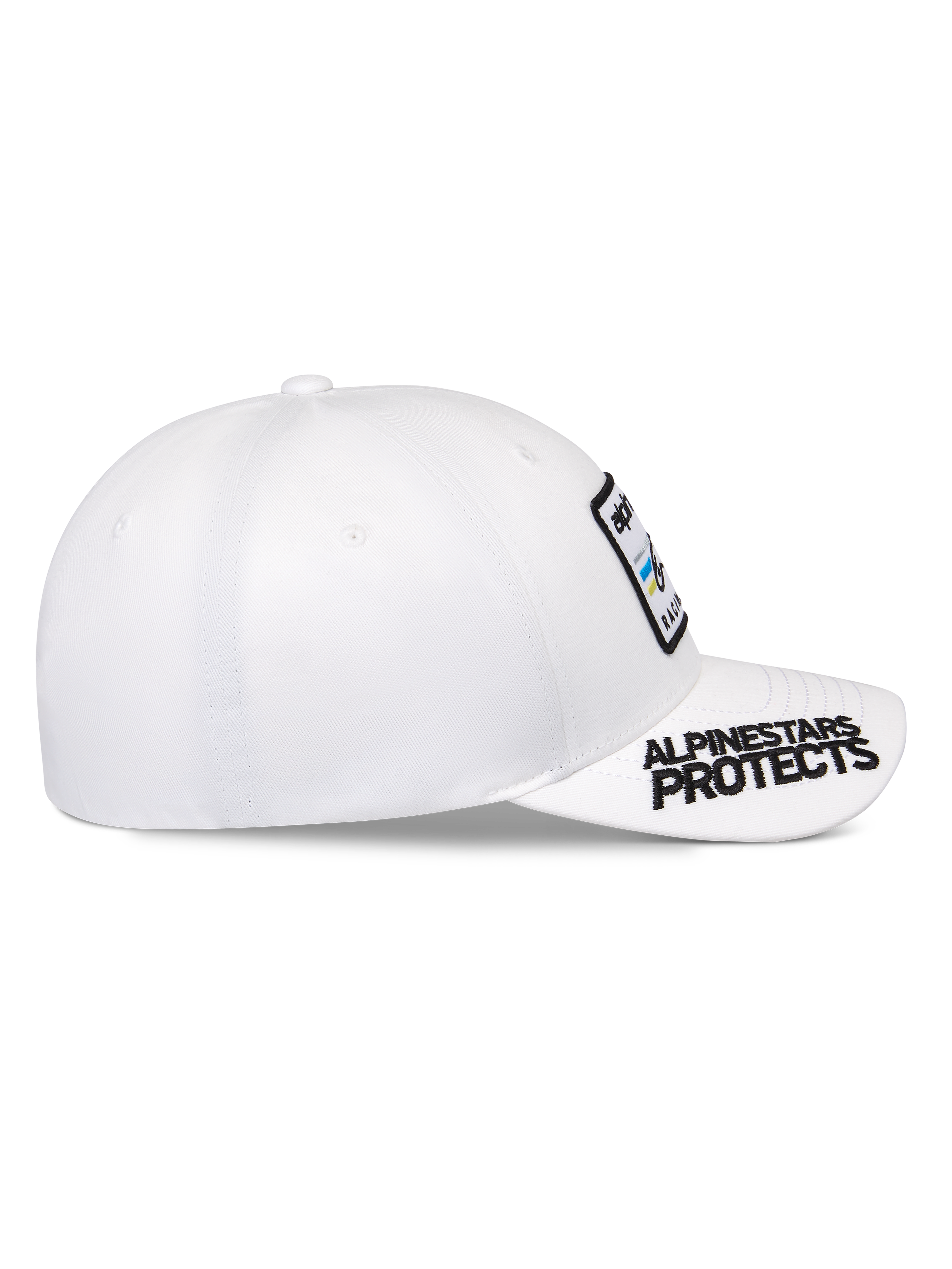 Alpinestars Surpass Hat, biała czapka z daszkiem, zakrzywiony daszek z czarnym haftem „ALPINESTARS PROTECTS”, usztywniona korona z naszywką z logo na przodzie, sportowa czapka typu baseball