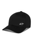 Alpinestars Pivot Hat, czarna czapka sportowa, zakrzywiony daszek i usztywniona korona, mała biała naszywka z logo Astars z boku, casualowy design inspirowany motorsportem