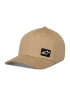 Alpinestars Pivot Hat, sportowa czapka z daszkiem, kolor khaki, zakrzywiony daszek ze strukturalną koroną, mała czarna kwadratowa naszywka z białym logo Astars, nakrycie głowy z bawełnianego twillu