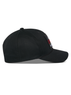 Czapka Alpinestars Matrix Snapback, profil boczny, czarna czapka z bawełnianego kepru z zakrzywionym daszkiem i usztywnioną koroną, wielokolorowa haftowana naszywka z przodu, codzienna odzież uliczna w stylu motorsport