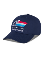 Alpinestars Trifecta Snapback Hat, granatowa czapka z daszkiem, zakrzywiony daszek i usztywniona korona, haftowane z przodu logo Astars z czerwonymi, białymi i jasnoniebieskimi paskami, biały napis 'Racing Ahead' i 'Goal One Vision', sportowe nakrycie głowy