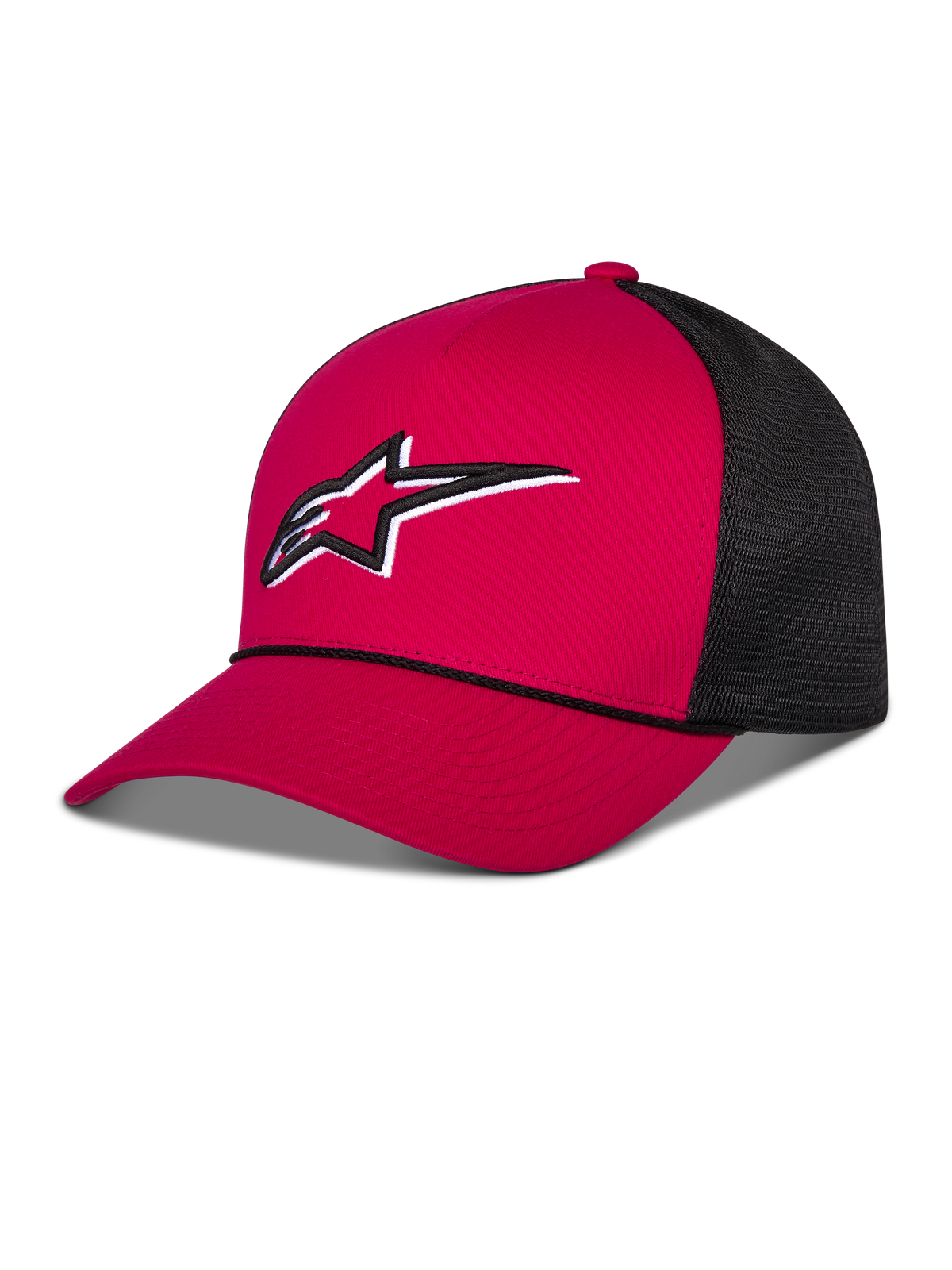Alpinestars Ageless Shadow Trucker Hat, czerwono-czarna czapka z daszkiem typu trucker, czerwona usztywniona korona i zakrzywiony daszek, czarne panele z siatki z tyłu, biało-czarne haftowane logo Astars z przodu, codzienne nakrycie głowy inspirowane motorsportem