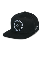 Alpinestars MX Snapback Hat, czarna czapka z płaskim daszkiem, usztywniona korona, biała okrągła grafika Alpinestars Motocross z przodu, haftowane logo Astars z boku, 100% bawełna twill, casualowa odzież motorsportowa