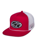 Alpinestars Contender Trucker Hat, czerwono-biała czapka z płaskim daszkiem, owalna haftowana naszywka Astars w szachownicę, biała siateczka z tyłu, casualowy styl motorsport