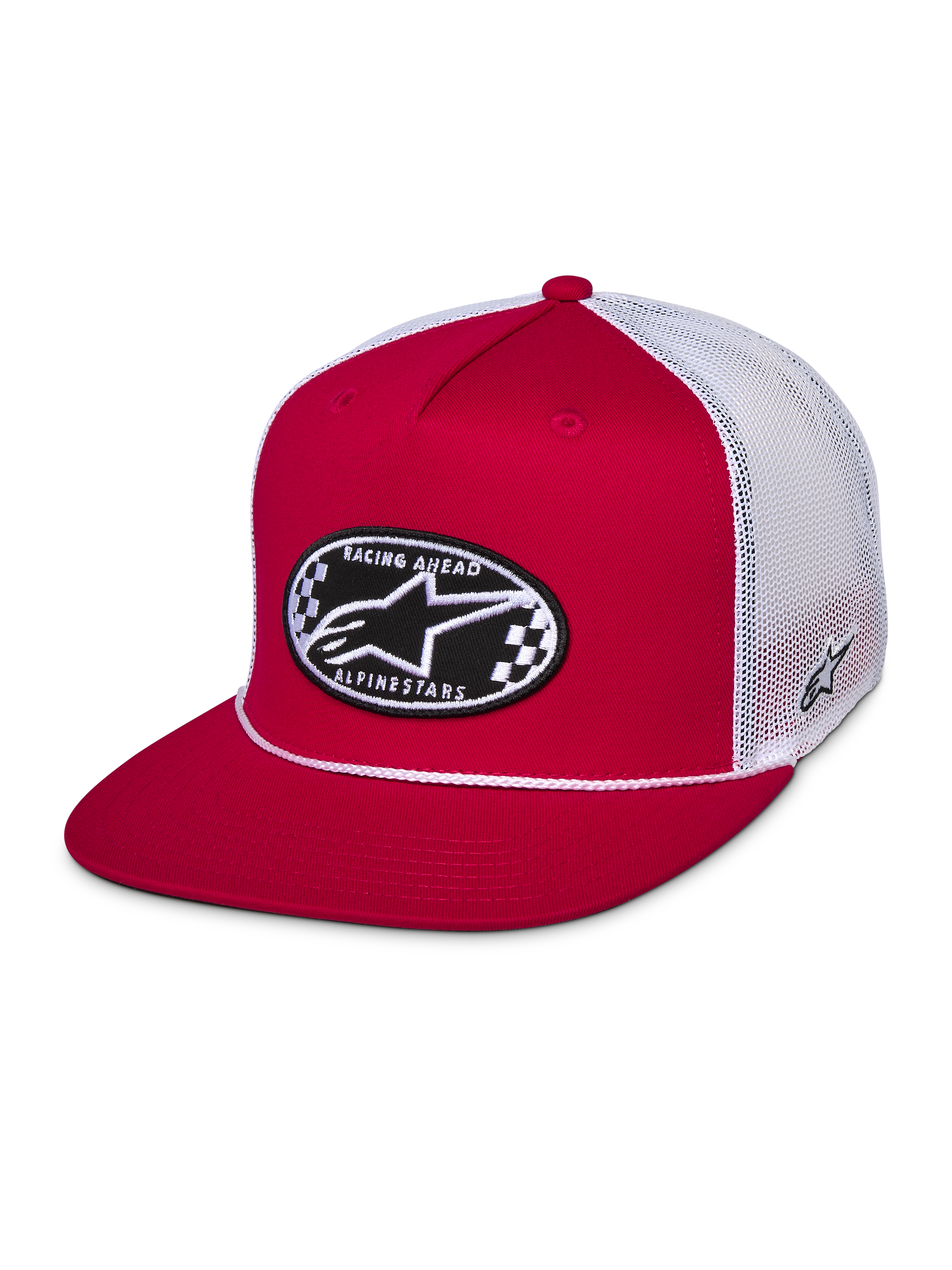 Alpinestars Contender Trucker Hat, czerwono-biała czapka z płaskim daszkiem, owalna haftowana naszywka Astars w szachownicę, biała siateczka z tyłu, casualowy styl motorsport