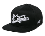 Czapka Alpinestars Los Angeles, czarno-biała czapka typu snapback z płaskim daszkiem, strukturalna korona z białym haftem 3D napisu Los Angeles w sportowej czcionce i logo Ageless, haftowane logo z boku, casualowe sportowe nakrycie głowy
