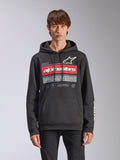 Alpinestars Harken Hoodie, czarna polarowa bluza z kapturem, czerwono-szara grafika z gradientem, logo Alpinestars i napis „Racing Ahead”, kieszeń kangurka, kaptur ze sznurkiem i oznaczenia marki na rękawach, casualowy design inspirowany sportami motorowymi