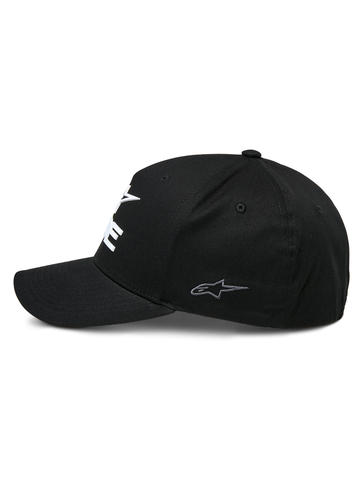 Alpinestars Ride Sonic Hat, usztywniana czapka z daszkiem, czarna, widok z boku, zakrzywiony daszek, małe szare haftowane logo gwiazdy na bocznym panelu, elastyczna tkanina twill, casualowe nakrycie głowy w stylu motorsport