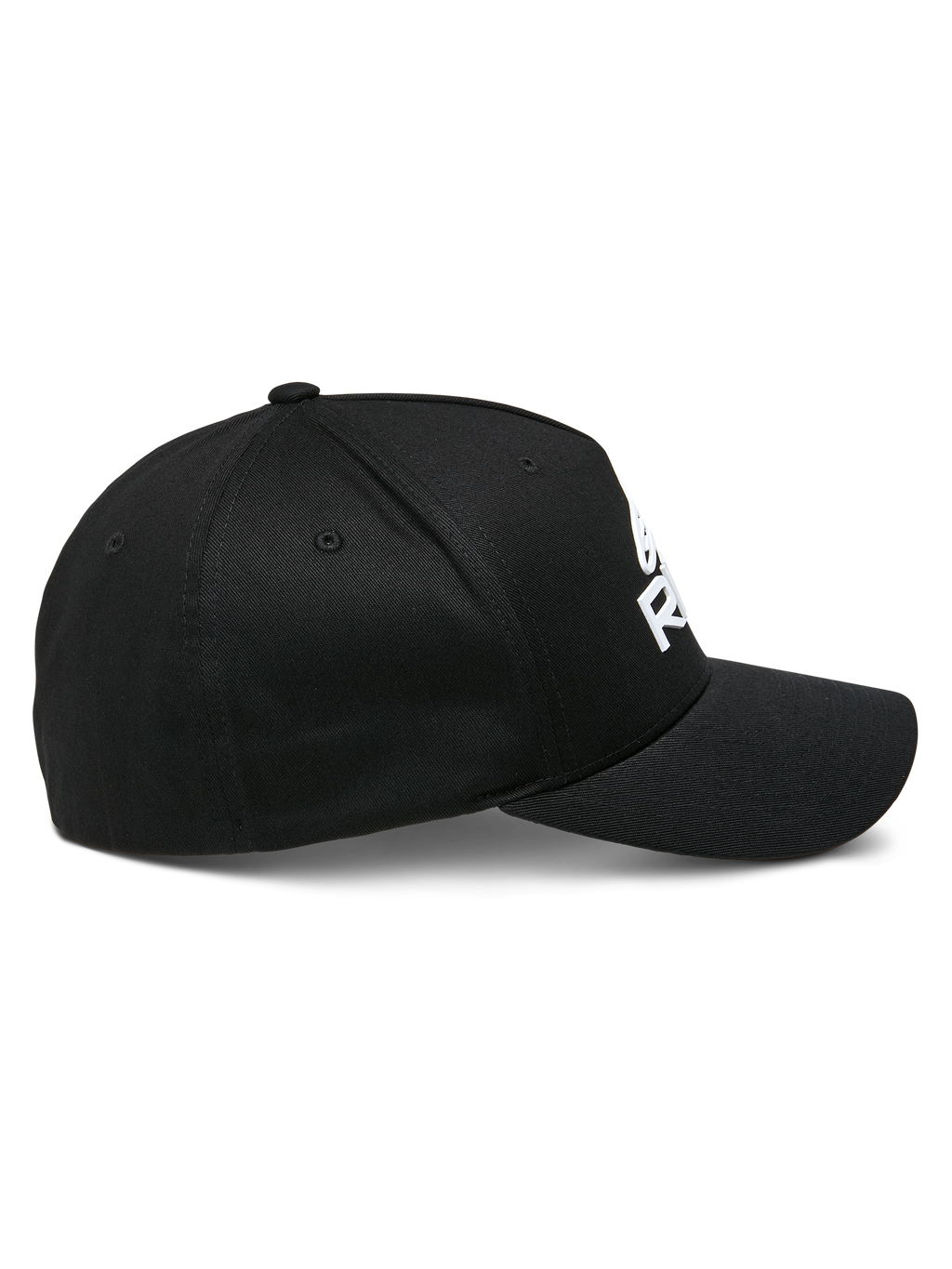 Alpinestars Ride Sonic Hat, widok z boku, czarna z białym haftowanym logo 3D, zakrzywiony daszek, usztywniona korona, elastyczna tkanina twill, codzienne nakrycie głowy w stylu motorsportowym