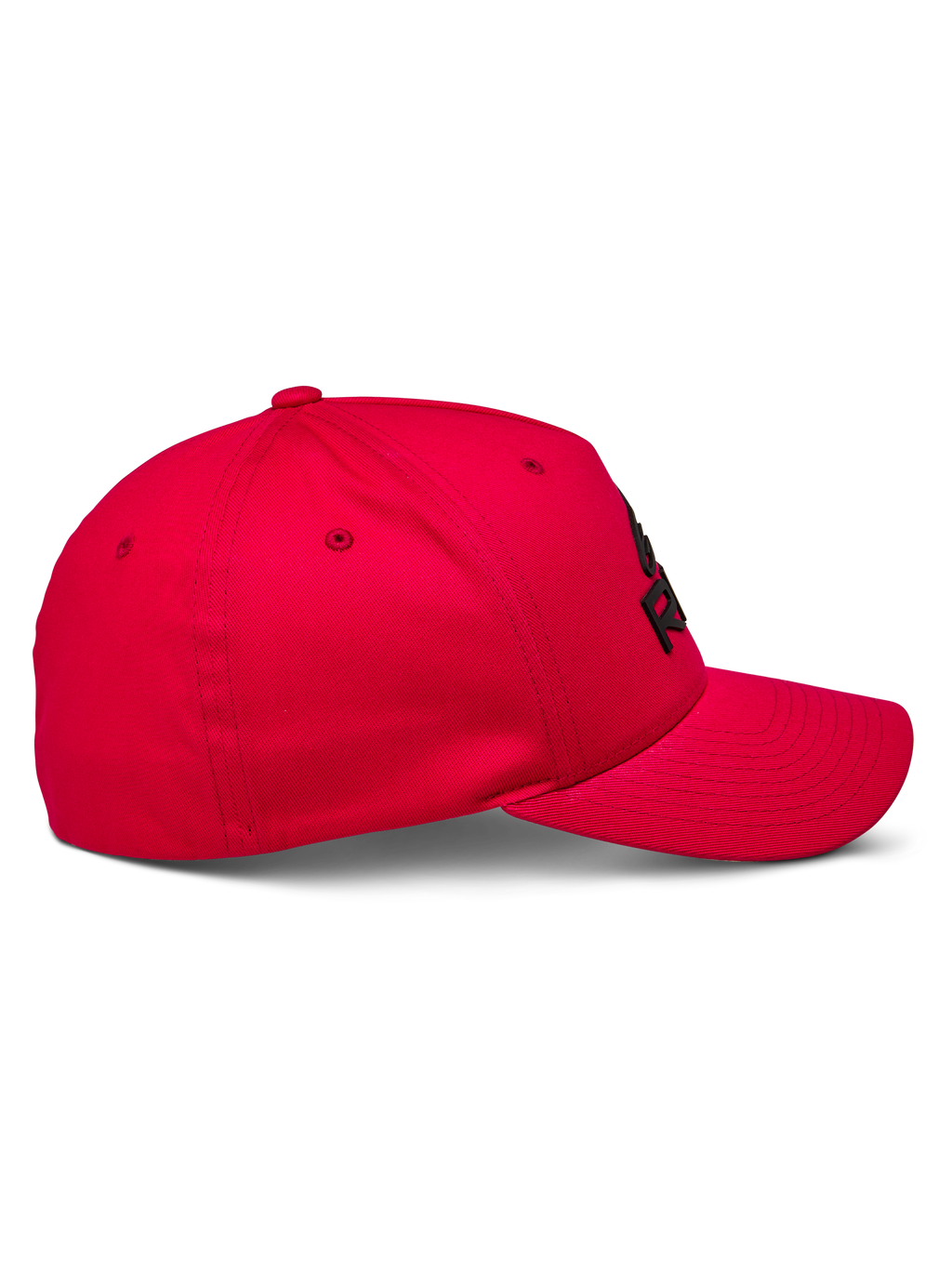 Alpinestars Ride Sonic Hat, czerwona czapka z zakrzywionym daszkiem, widok z profilu, usztywniona korona z czarnym haftowanym logo 3D, sportowe akcesorium casualowe