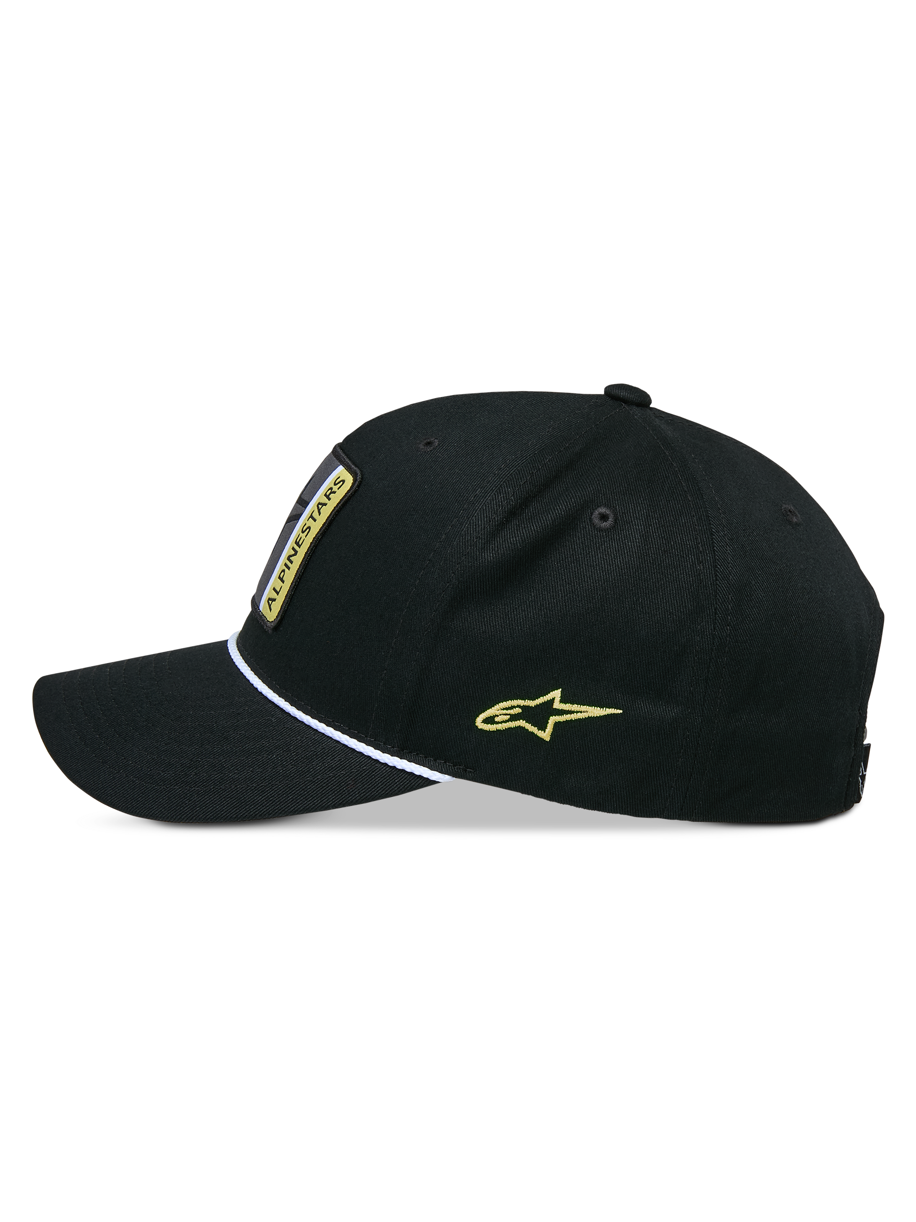 Alpinestars Specific Snapback Hat, czarna czapka z daszkiem typu snapback, widok z boku, zakrzywiony daszek z białym plecionym sznurkiem, żółty haft z logo Astars z boku, usztywniona korona, codzienne nakrycie głowy