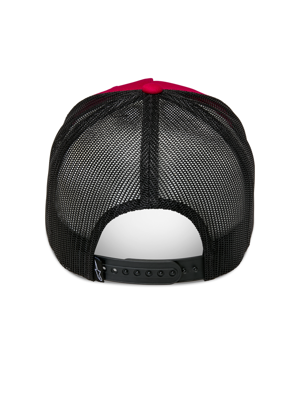 Alpinestars Ageless Trucker Hat, czerwono-czarna czapka z daszkiem, widok z tyłu z czarną poliestrową siatką i regulowanym zapięciem typu snapback, czerwony guzik na górze i detale korony, codzienne nakrycie głowy w stylu sportów motorowych