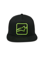 Czapka Alpinestars Control Trucker, czarna z limonkowo-zielonym haftowanym logo, płaski daszek z plecionym sznurkiem, tył z siatki typu snapback, casualowy styl streetwear