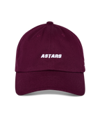 Alpinestars Deduce Strapback Hat, bordowa czapka z daszkiem, biały haft ASTARS z przodu, zakrzywiony daszek z nieusztywnioną niską koroną, codzienne sportowe nakrycie głowy