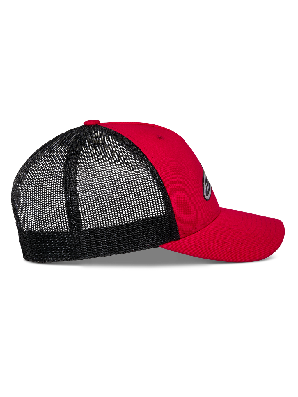 Alpinestars Reflect Ageless Trucker Hat, czerwono-czarna, widok z boku, czerwony przód z tkaniny twill i zakrzywiony daszek, czarny tył z siatki poliestrowej, usztywniona korona, codzienne nakrycie głowy inspirowane sportami motorowymi