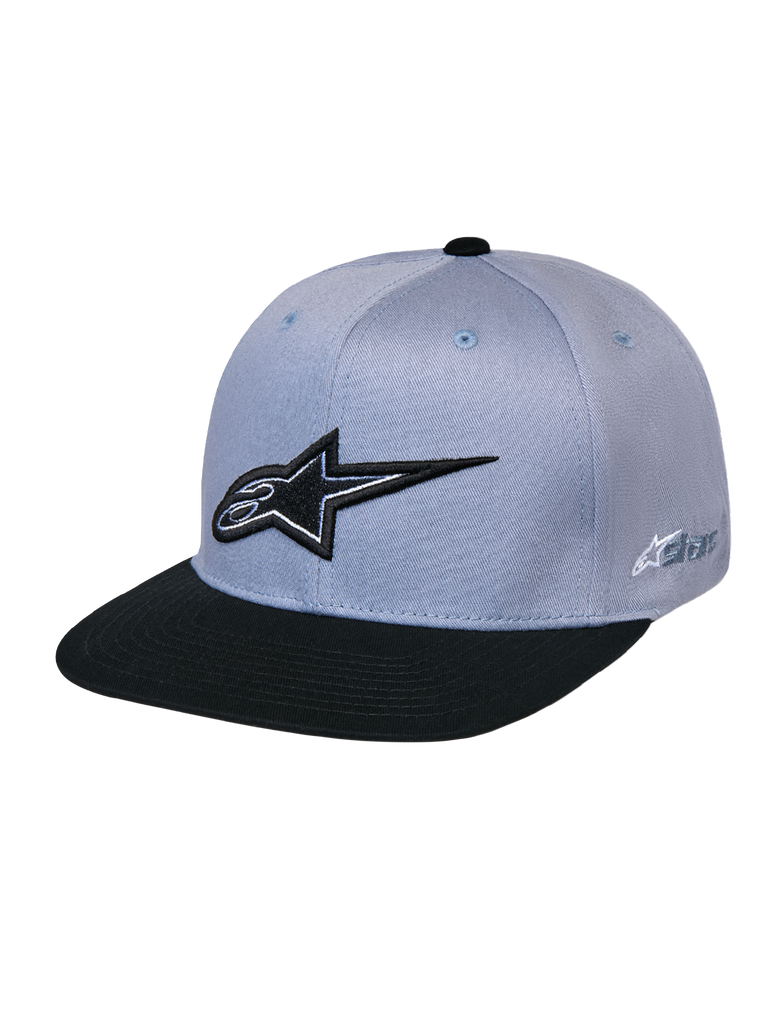 Alpinestars Thickness Snapback Hat, szaro-czarna czapka z daszkiem, usztywniona korona i płaski daszek, czarne haftowane logo Astars 3D z przodu, logo z boku, codzienne nakrycie głowy inspirowane motorsportem