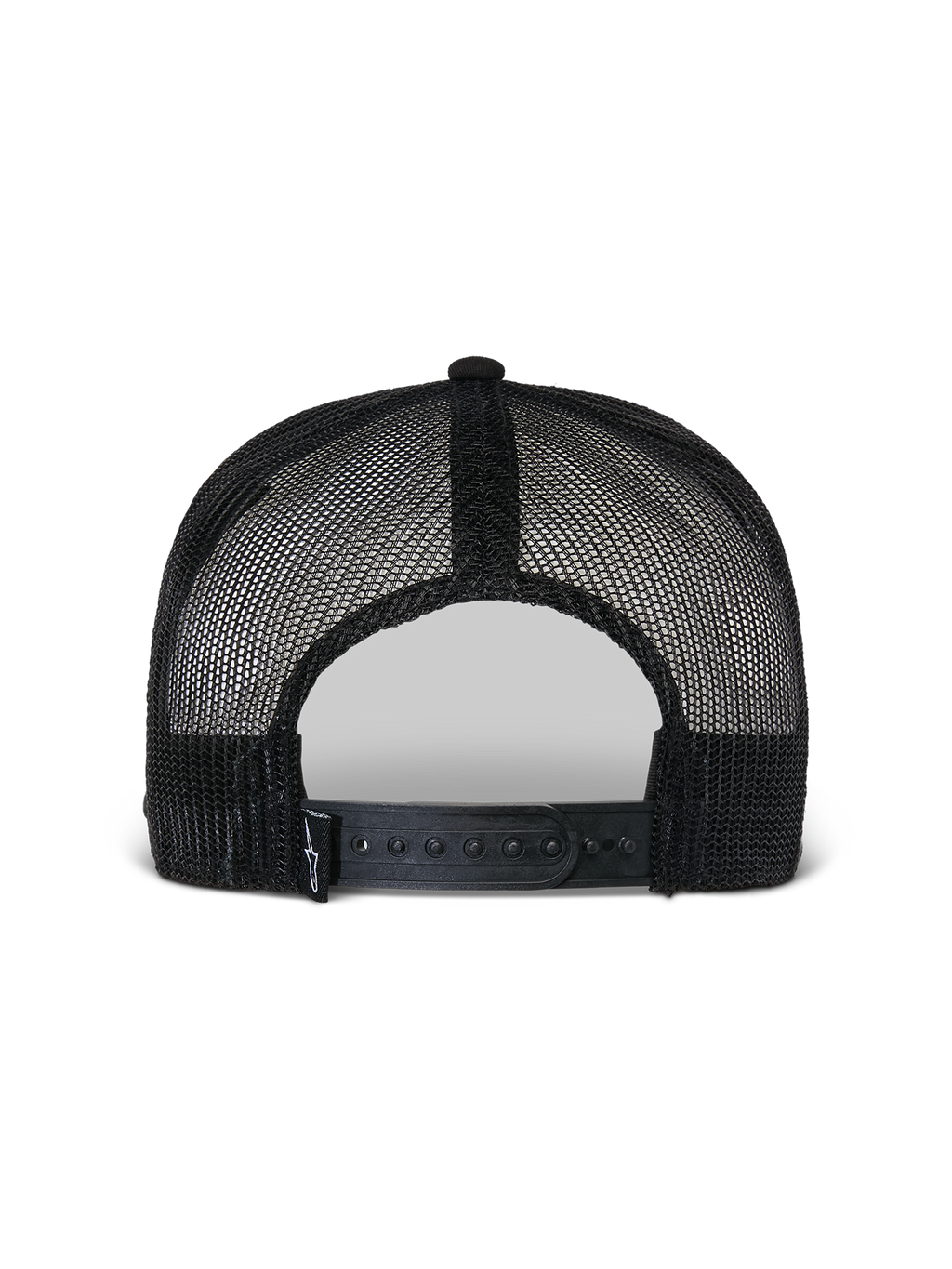 Alpinestars Flag Flat Trucker Hat, czarna czapka, widok z tyłu pokazujący konstrukcję z oddychającej poliestrowej siatki, regulowane zapięcie snapback i mały tkany detal z logo, codzienne nakrycie głowy w stylu motorsportowym