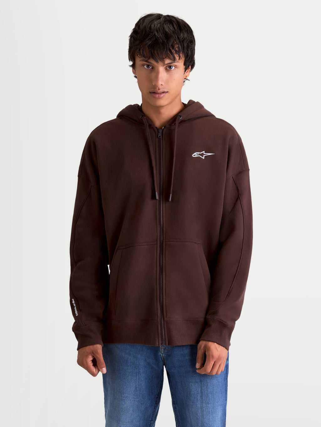 Alpinestars Bluza Z Kapturem Entity Oversized, męska bluza sportowa na zamek, brązowa, białe haftowane logo Astars na piersi i rękawie, zamek Vislon, kieszeń typu kangurka, kaptur z podszewką i regulacją, premium mieszanka bawełny, casualowy styl motorsport.