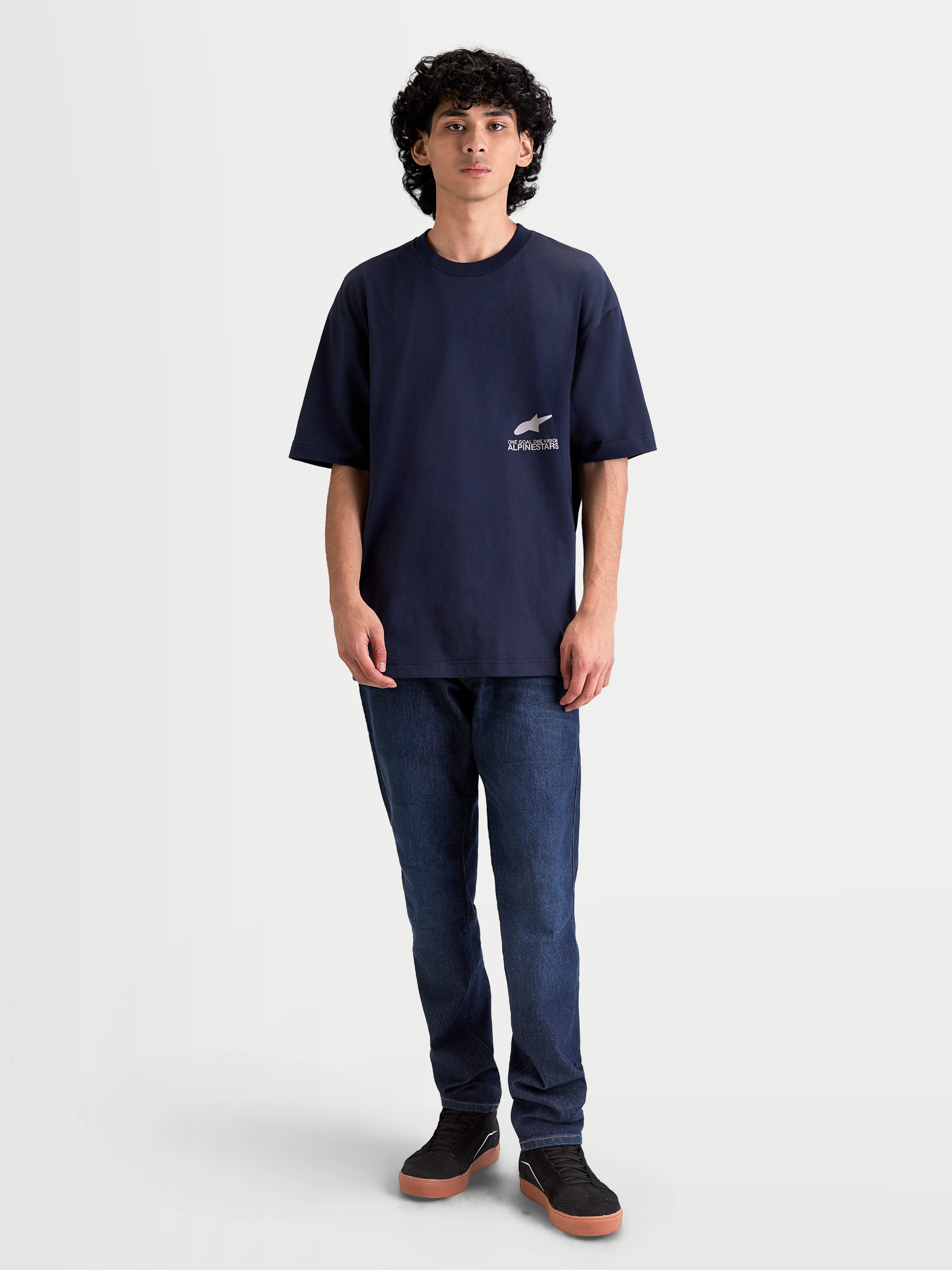 Alpinestars Institute Oversized CSF Tee, granatowa męska koszulka z krótkim rękawem, krój oversize, małe białe logo na piersi, codzienna odzież sportowa