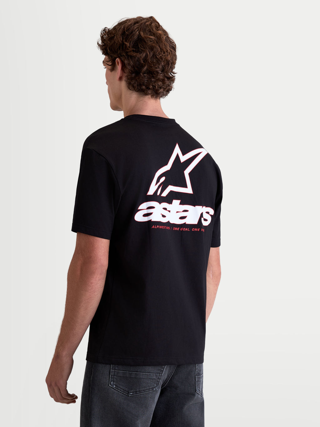 Alpinestars Koszulka Lineout CSF, męska koszulka z krótkim rękawem, czarna, z dużą białą grafiką logo Astars na plecach i czerwonymi detalami, codzienna odzież sportowa, mieszanka bawełny i poliestru premium.