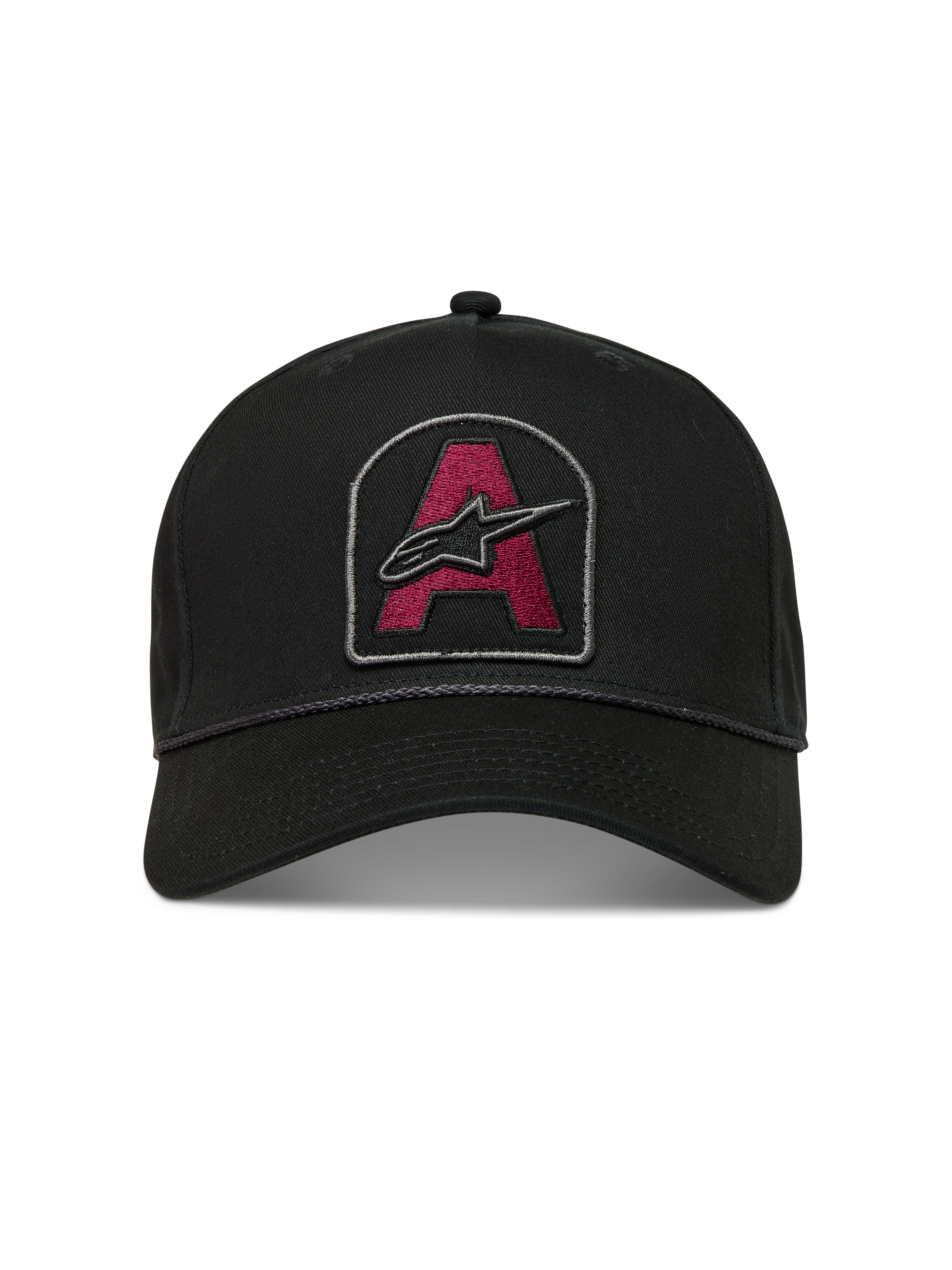 Alpinestars Acme Snapback, czarna czapka z daszkiem z bordową haftowaną naszywką, zakrzywiony daszek i ozdobny sznurek.