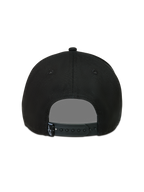 Alpinestars Acme Snapback, czarna czapka z daszkiem, regulowane zapięcie snapback i małe logo Astars z tyłu.