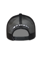 Alpinestars Meteorite Trucker, czarna czapka z daszkiem, siatkowy tył z białym logo i regulowanym zapięciem snapback.