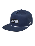 Alpinestars Label Snapback, granatowa czapka sportowa z płaskim daszkiem, naszywką z logo i białym sznurkiem.