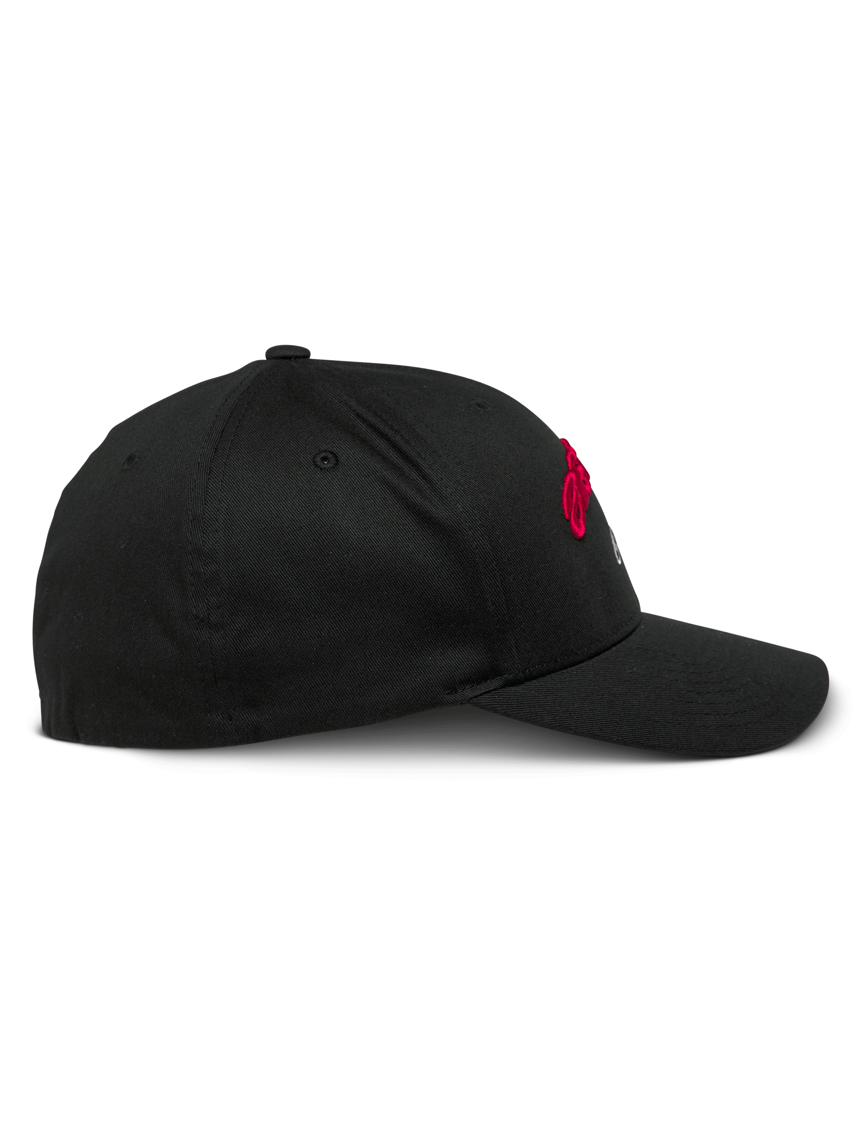 Alpinestars Arcstars Hat, czarna czapka z daszkiem, widok z boku, zakrzywiony daszek i usztywniona korona, materiał z elastycznego diagonalu, czerwone i białe haftowane detale, codzienne nakrycie głowy inspirowane sportami motorowymi