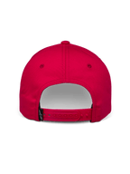 Alpinestars Profile Hat, czerwona czapka z daszkiem typu snapback, widok z tyłu przedstawiający regulowane zapięcie i małą czarną metkę z logo Alpinestars, bawełniany splot skośny, casualowy dodatek motorsportowy