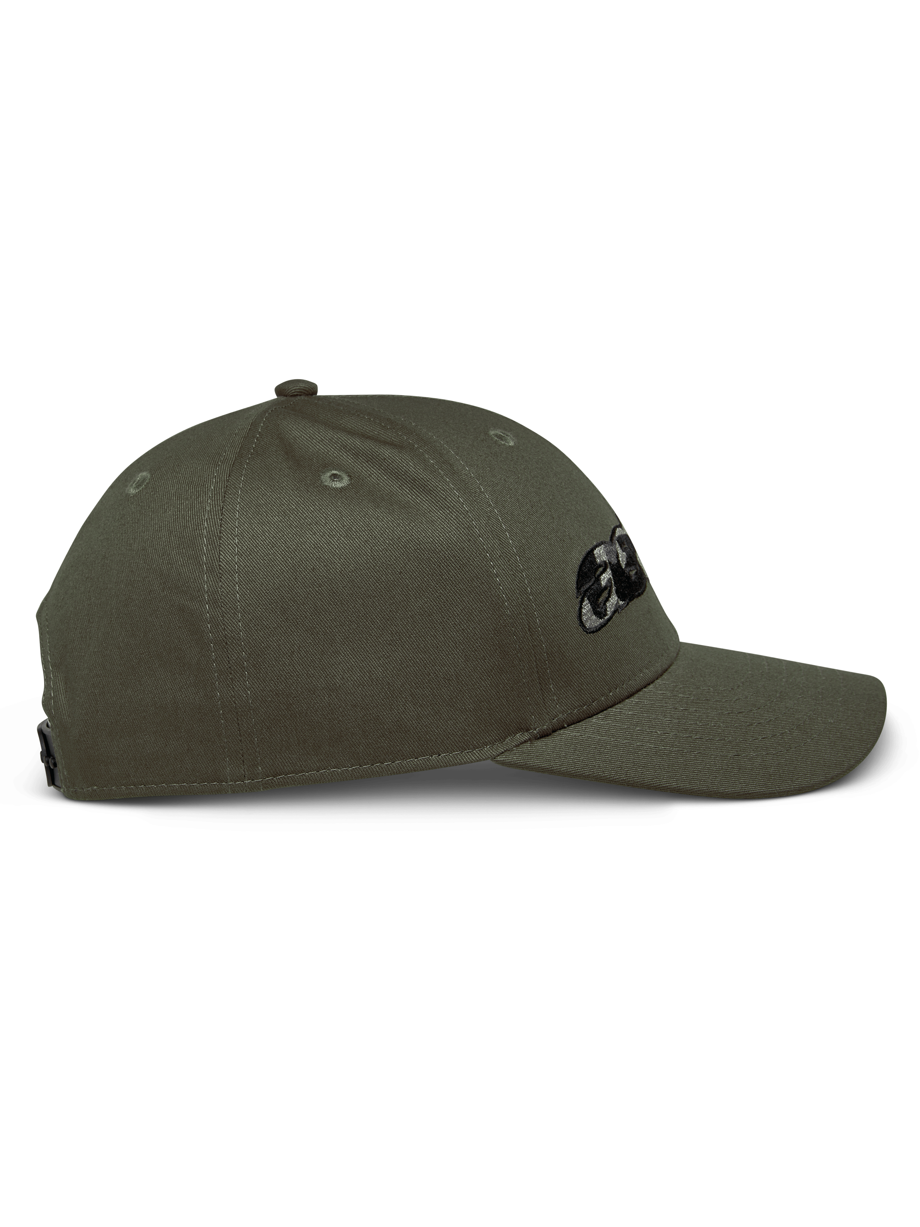 Czapka Alpinestars Canyon, widok z boku, kolor Military Green, strukturalna korona z zakrzywionym daszkiem, haftowane logo Astars z wypełnieniem kamuflażowym, codzienna odzież uliczna inspirowana sportami motorowymi