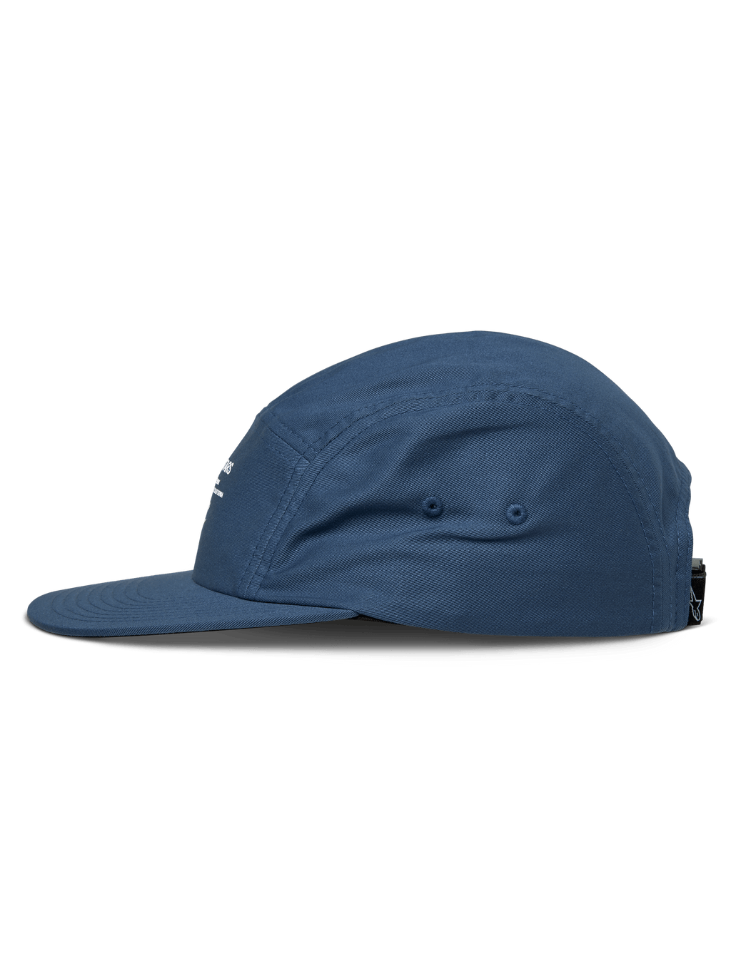 Alpinestars Peasy Hat, 5-panelowa czapka typu jockey, niebieska, widok z boku, płaski daszek, nieusztywniona korona, tkanina o splocie skośnym, casualowe nakrycie głowy inspirowane sportami motorowymi